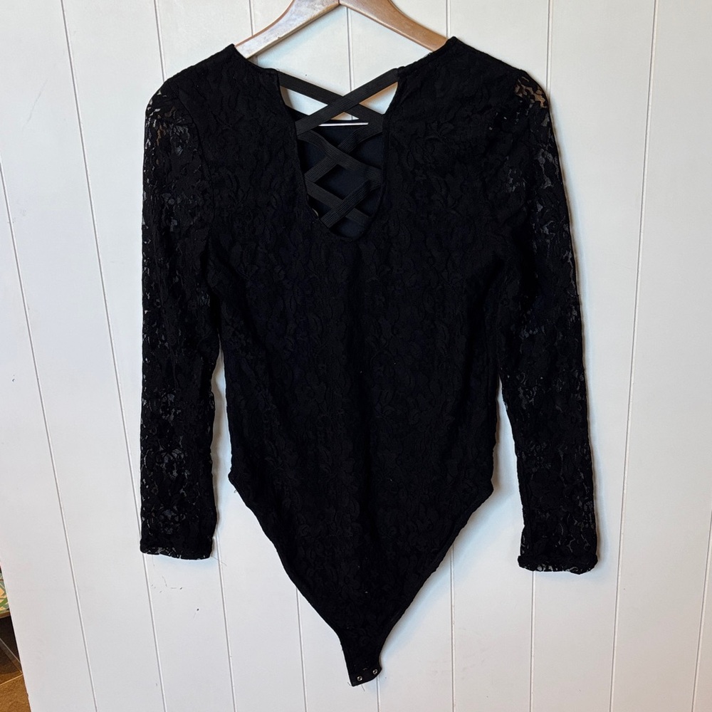 Xhilaration lace Body Suit! Size Large